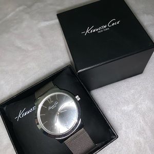 KENNETH COLE SILVER WATCH